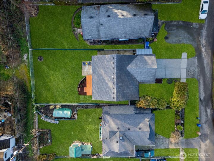 Property Photo: 1422 E Wright Avenue WA 98404