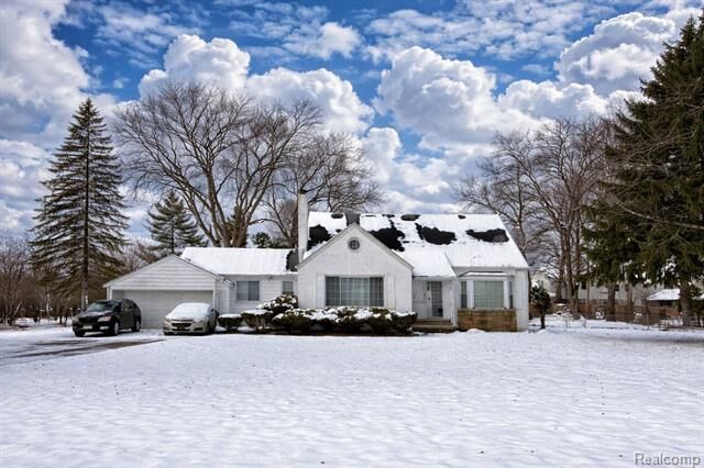Property Photo:  18510 George Washington Drive  MI 48075 