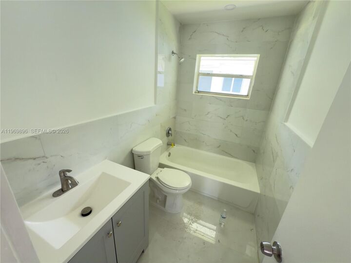 Property Photo:  2191 NE 167th St 4  FL 33162 