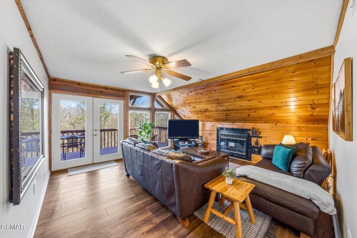 Property Photo:  1837 Laurel Valley Way  TN 37862 