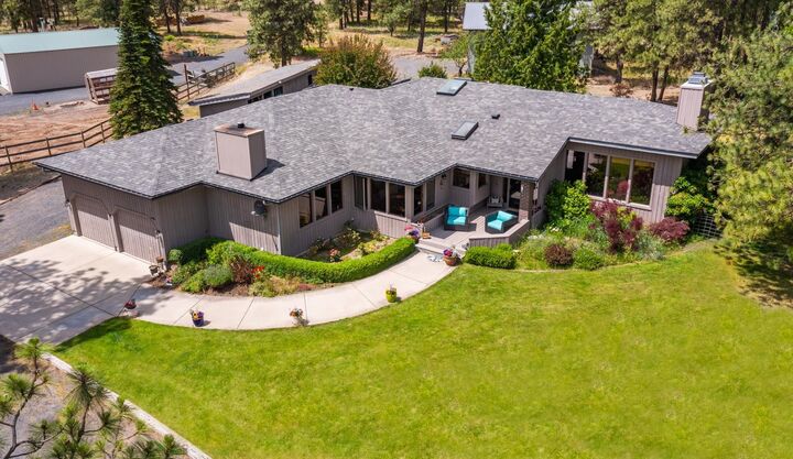 Property Photo:  1225 E Estates Rd  WA 99224 