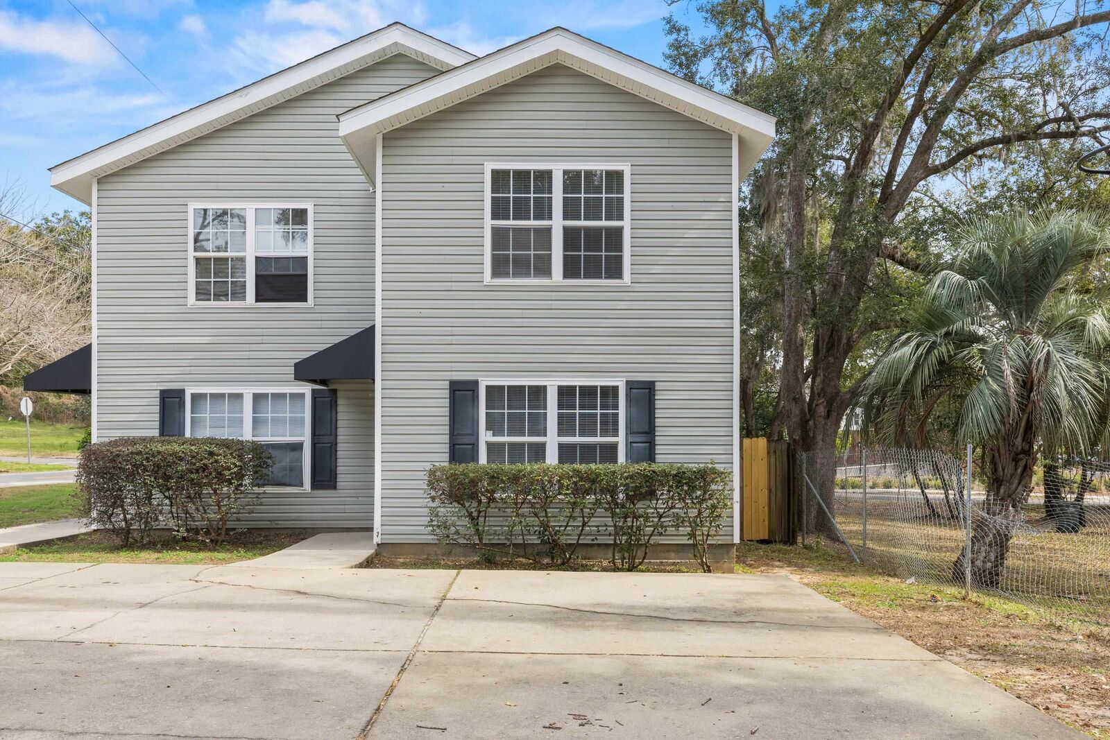 Property Photo:  735 Putnam Street 1&Amp2  FL 32301 