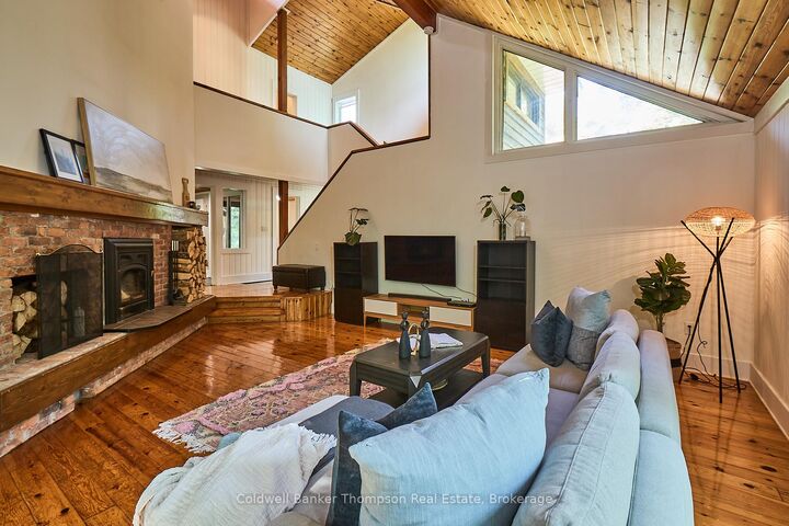 Property Photo: 869 North Mary Lake Road ON P1H 1S4