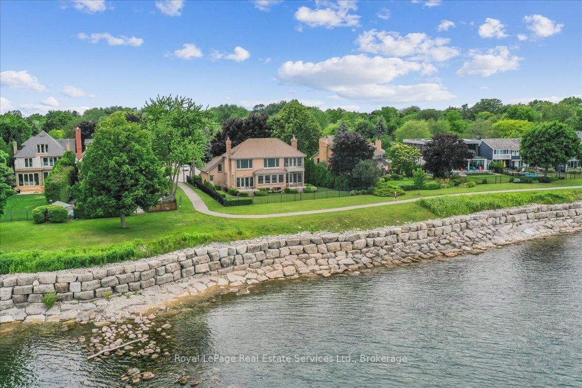 Property Photo: 3286 Shelburne Place ON L6L 5V9