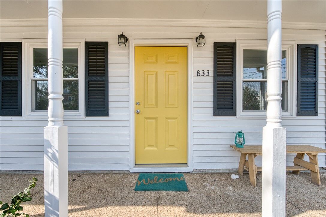 Property Photo:  833 Hampton Avenue  VA 23607 