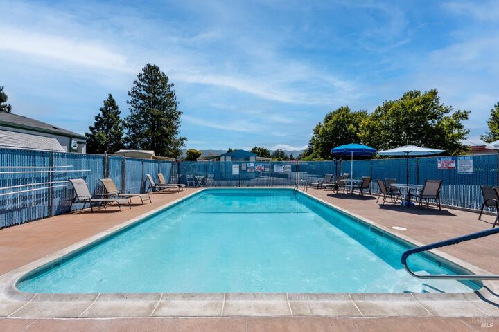 Property Photo:  660 Leslie Street 60  CA 95482 