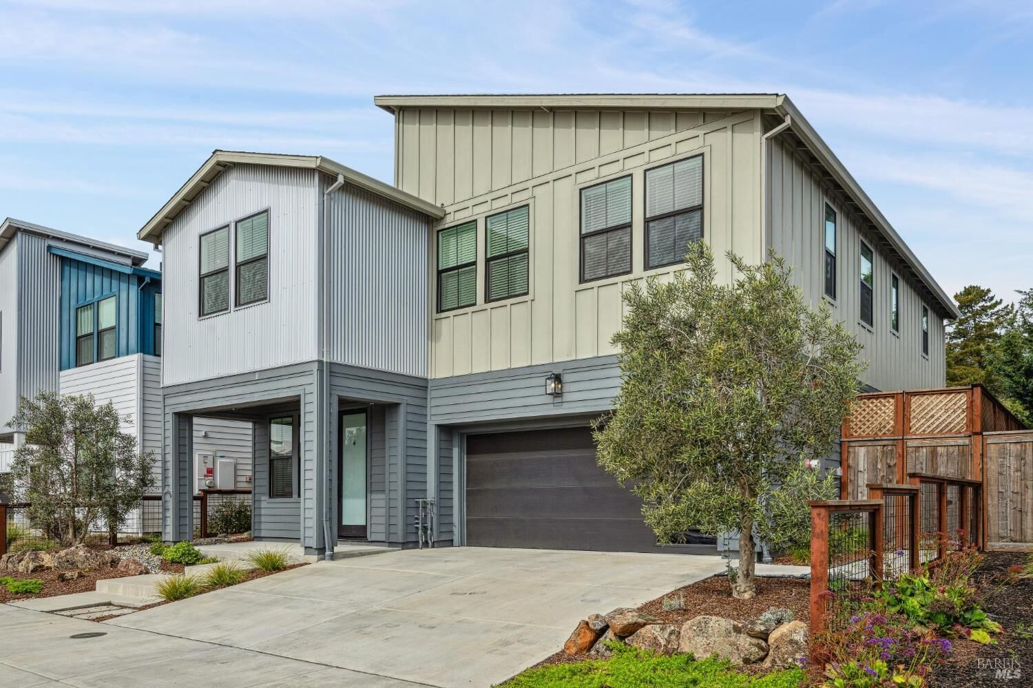 Property Photo: 2221 2223 Versaro Drive CA 95403