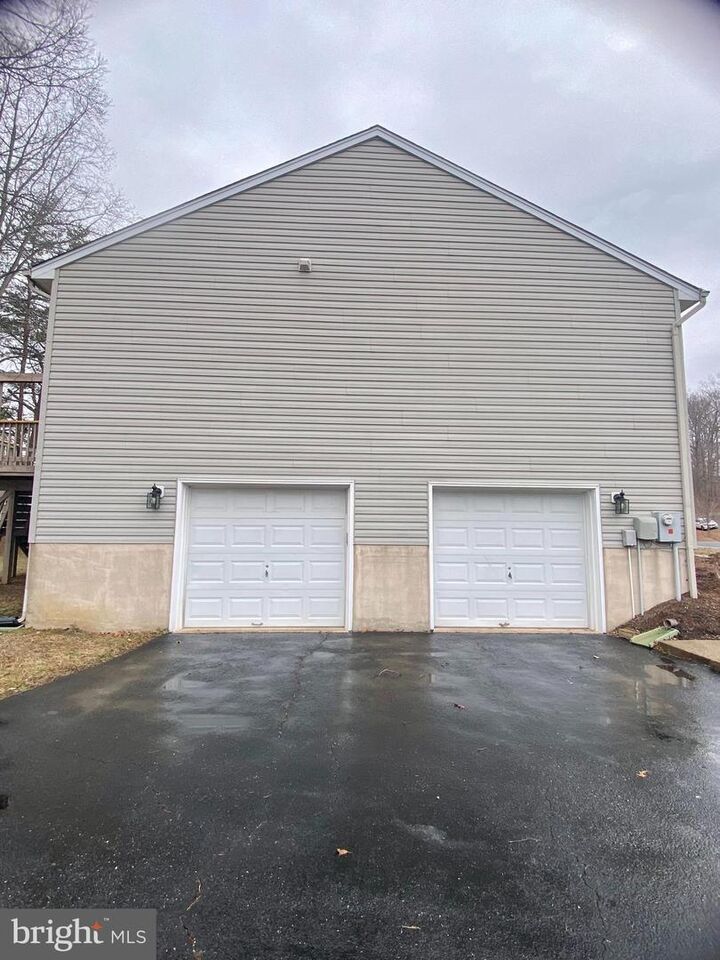 Property Photo: 9504 S S. Royal Crest Court VA 22408