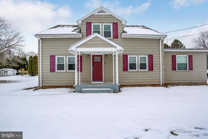 Property Photo:  126 Locust Street  PA 17023 