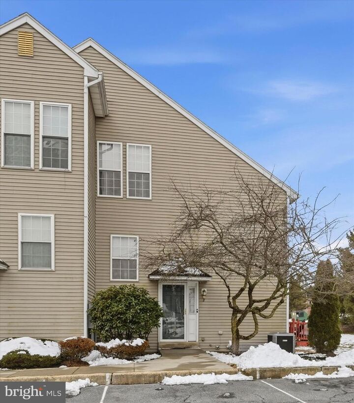 Property Photo:  2 Horseshoe Drive  PA 19518 