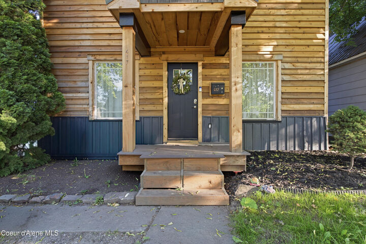 Property Photo:  417 Pine St  ID 83864 