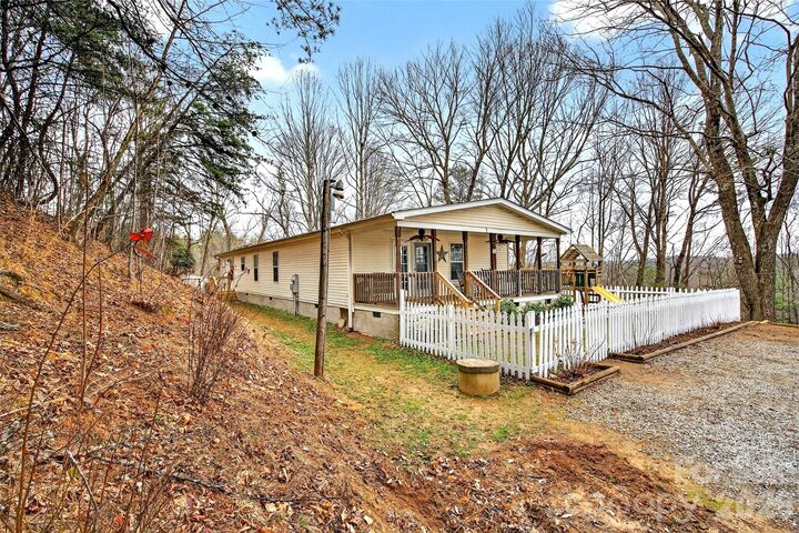 Property Photo: 88 Windy Hill Drive NC 28762