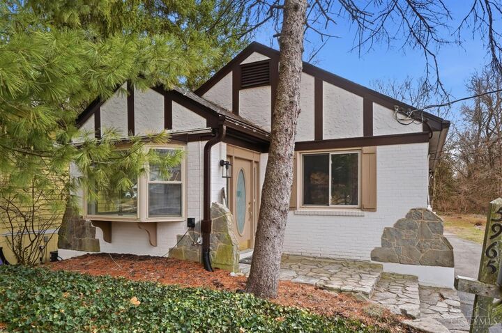 Property Photo: 5965 Wayside Avenue OH 45230
