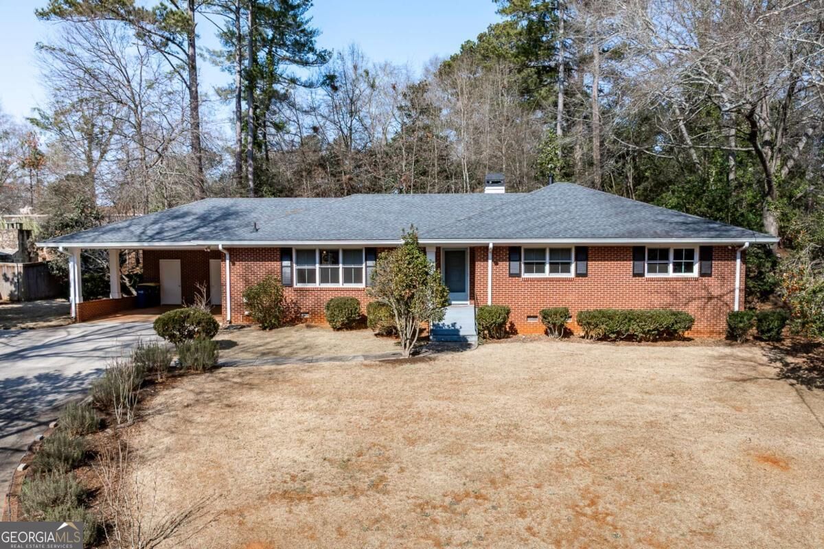 Property Photo: 210 Pine Valley Drive GA 30606