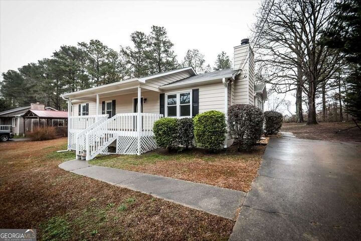 Property Photo: 106 Village Drive GA 30141
