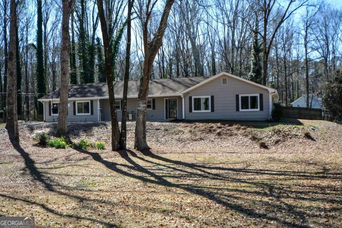 Property Photo:  1379 Branchwood Drive  GA 30078 