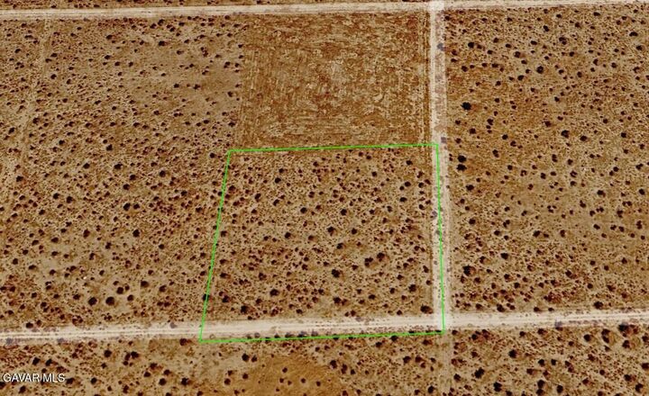 Property Photo:  1700 E Douglas Ave  CA 93501 