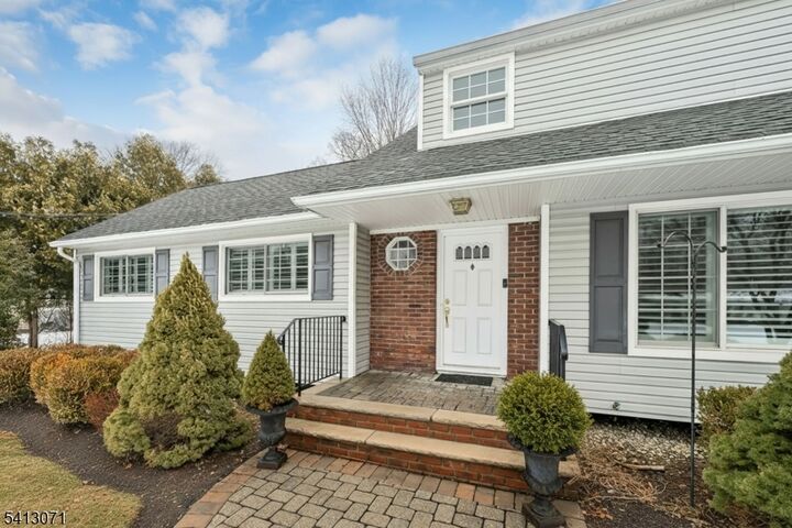 Property Photo: 27 Maplewood Dr NJ 07054