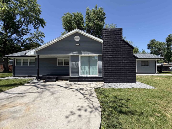 Property Photo: 453 Lake Dr KY 42420