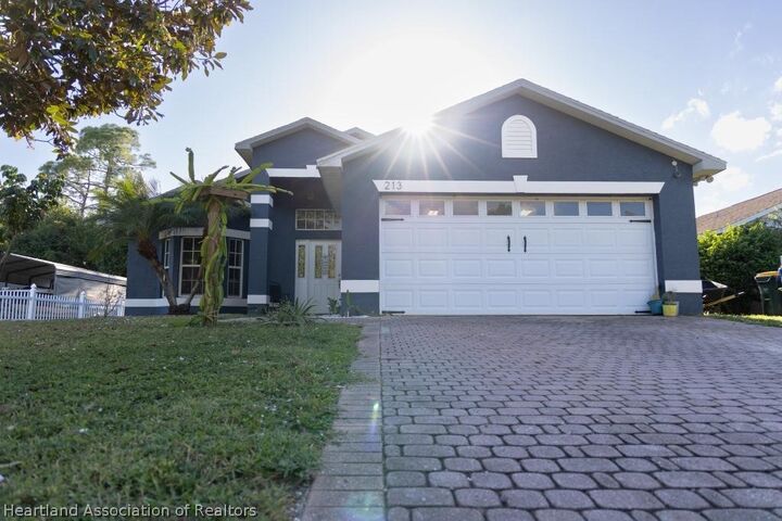 Property Photo:  213 West Boulevard  FL 33870 