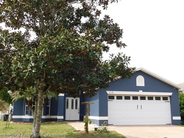 Property Photo:  213 West Boulevard  FL 33870 