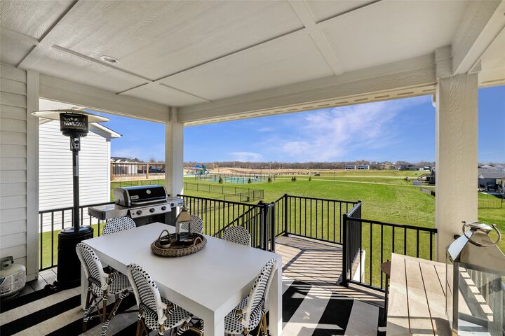 Property Photo:  870 Augusta Court  IA 50263 