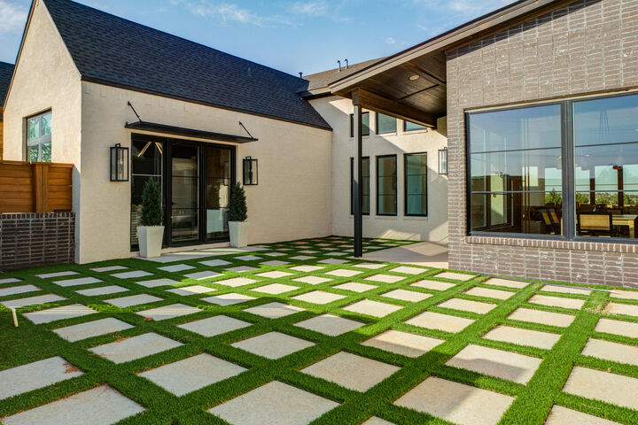 Property Photo:  8114 County Rd 7000  TX 79407 