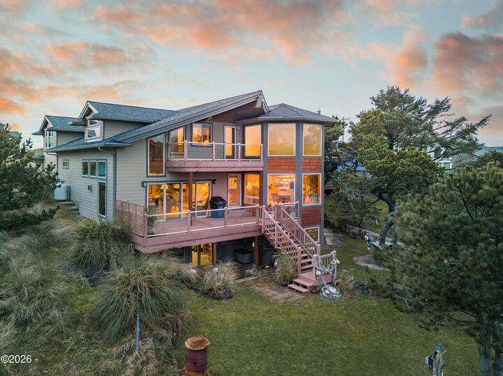 Property Photo:  35395 Sunset Drive  OR 97135 