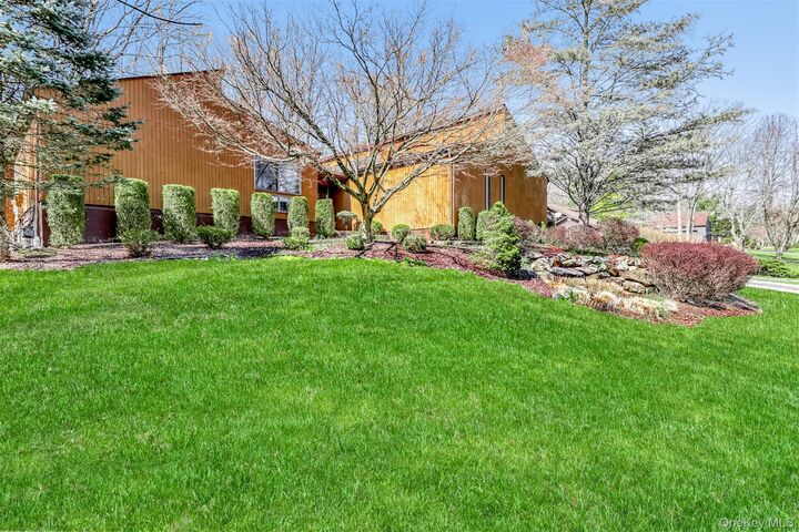 Property Photo:  66 Tamarack Lane  NY 10970 