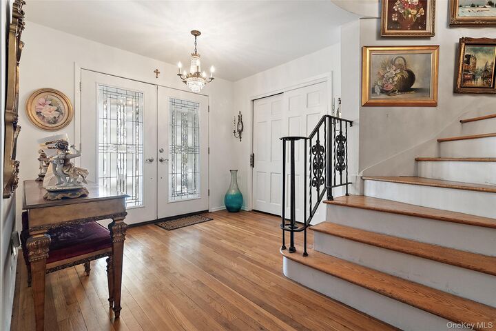 Property Photo:  20 Old Farm Road  NY 10583 