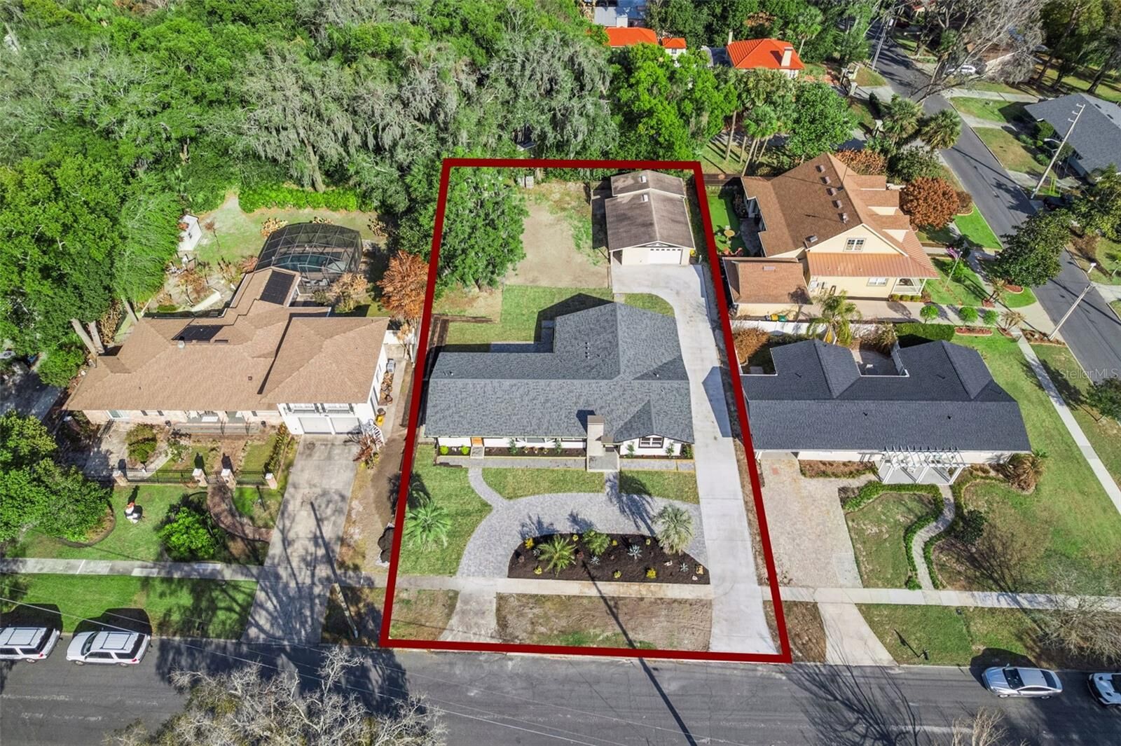 Property Photo: 118 N Grandview Street FL 32757