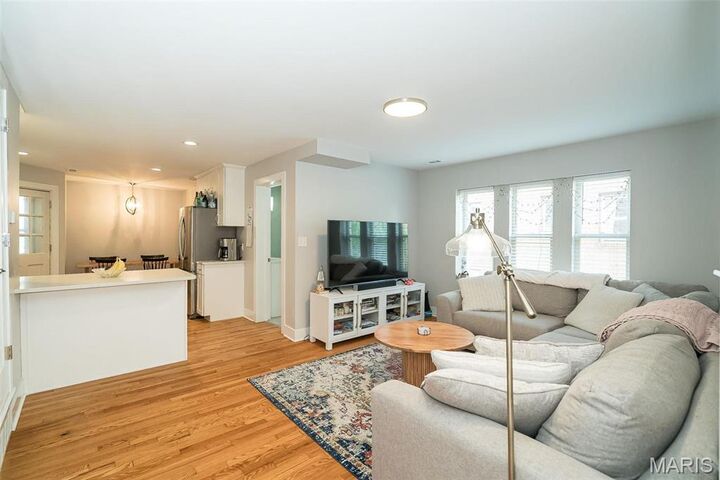 Property Photo:  7537 Buckingham Drive  MO 63105 