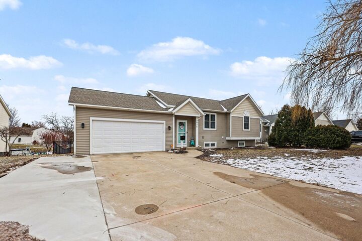 Property Photo:  2978 Sunrise Avenue  MI 49424 