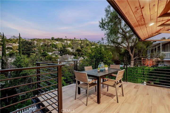 Property Photo:  4112 Knobhill Drive  CA 91403 