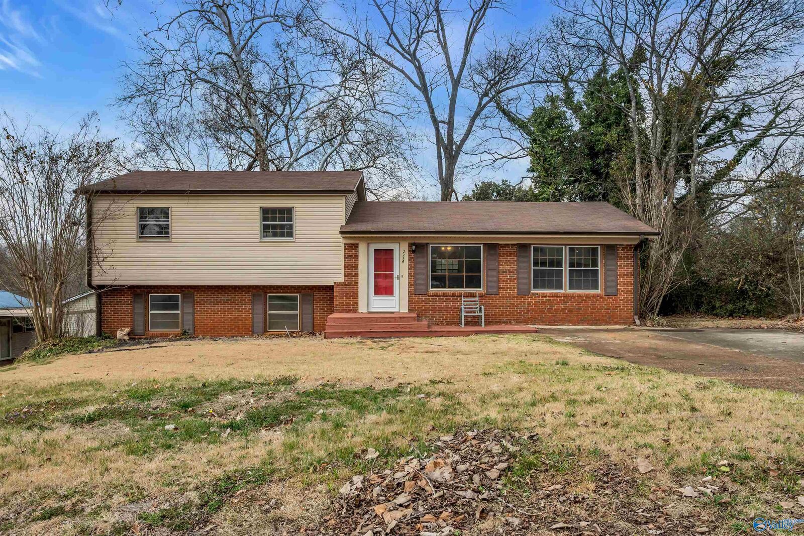 Property Photo:  2214 Wharton Road NW  AL 35810 