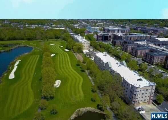 Property Photo:  2205 Windsor Park Court 205  NJ 07631 