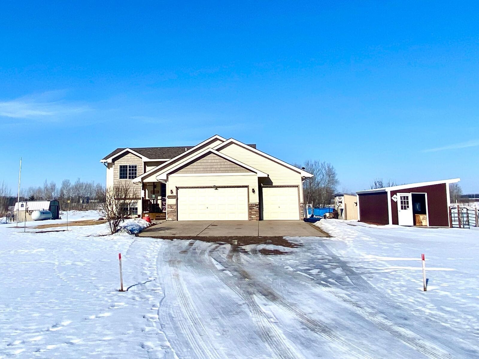 Property Photo: 10993 State Highway 70 MN 55063