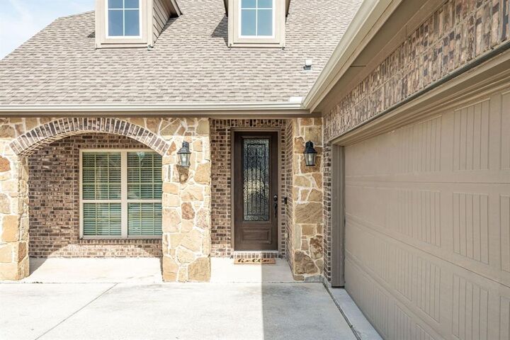 Property Photo:  10412 Old Eagle River Lane  TX 75072 