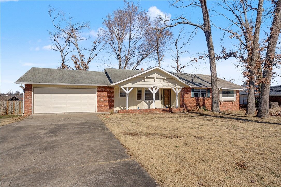 Property Photo: 2605 White Oak Drive AR 72758
