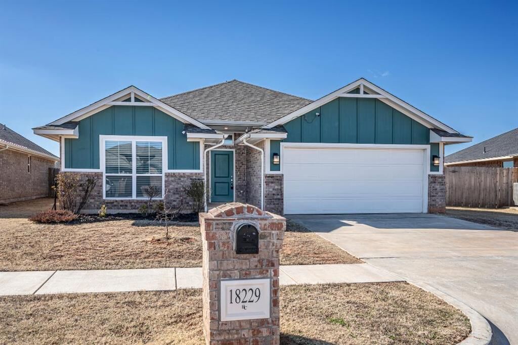 Property Photo: 18229 Sunny Stone Lane OK 73012