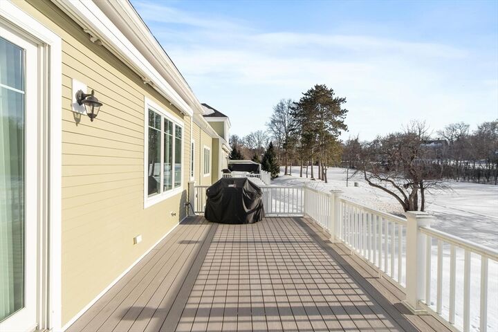 Property Photo:  31 Crenshaw Lane 31  MA 01810 