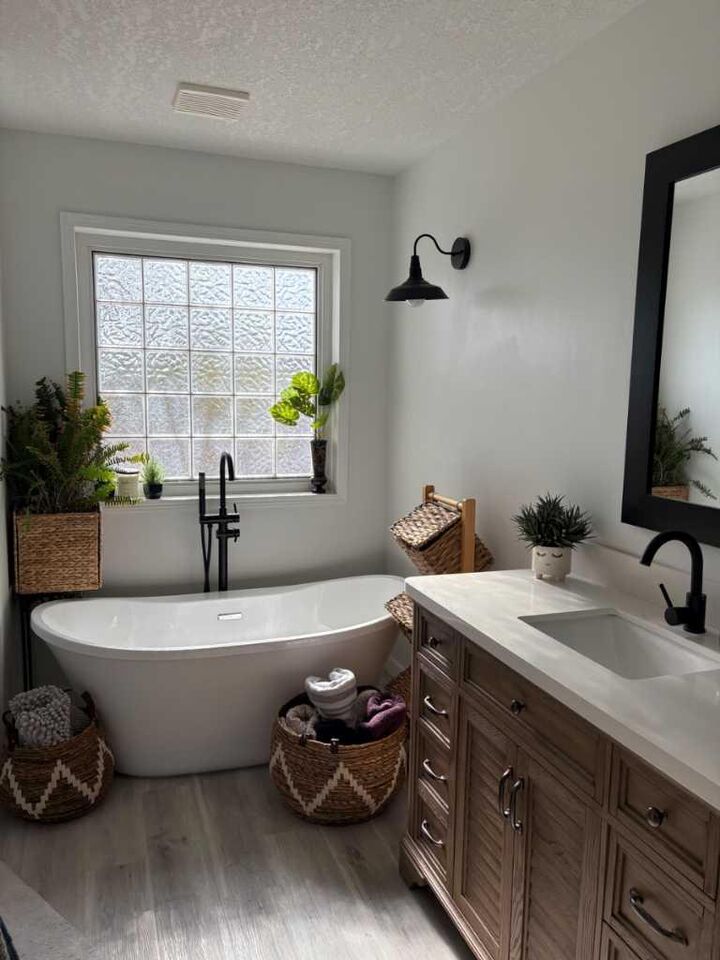 Property Photo: 917 6 Avenue AB T9W 1C7