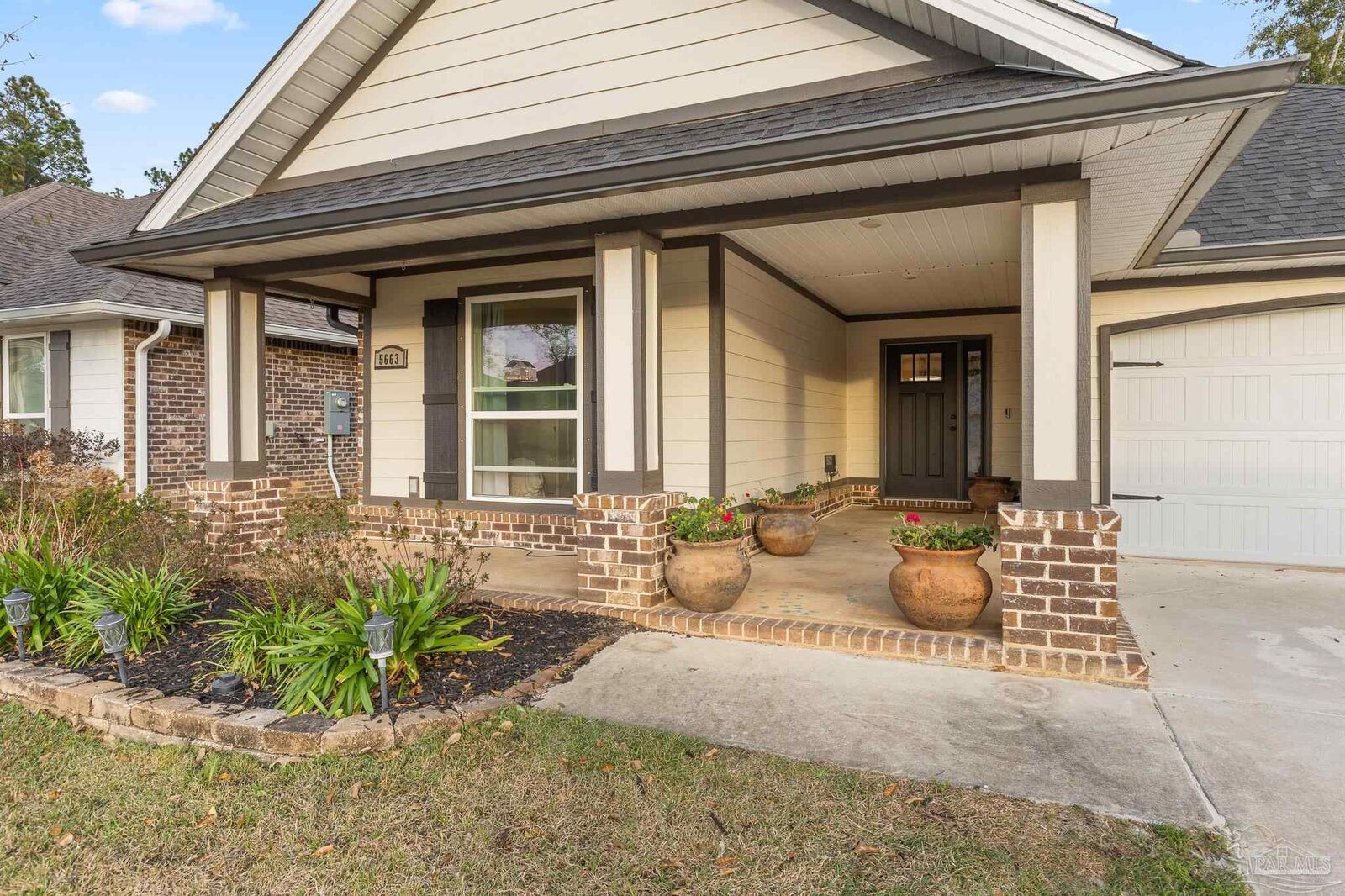 Property Photo:  5663 Dunridge Dr  FL 32571 