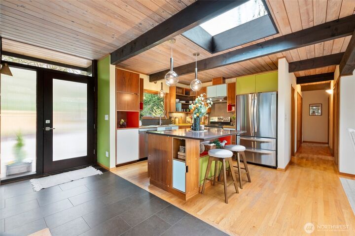 Property Photo: 18407 51st Place NE WA 98155