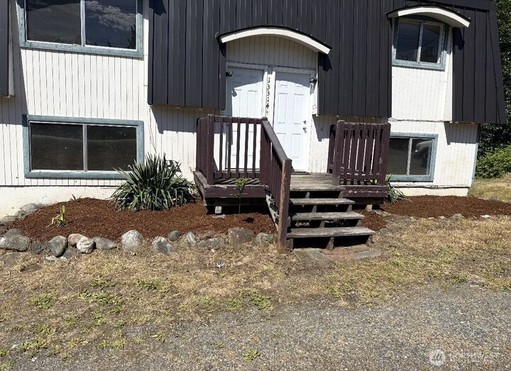 Property Photo: 13314 86th Avenue E A WA 98373
