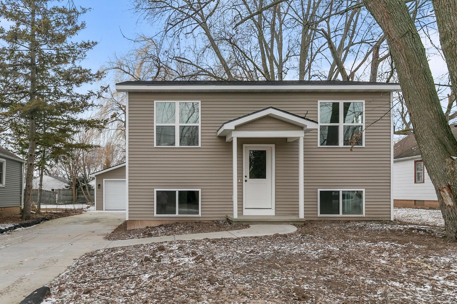 Property Photo:  305 W Smith Avenue  WI 54901 