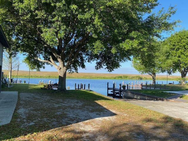 Property Photo: 8680 US-441 FL 34974