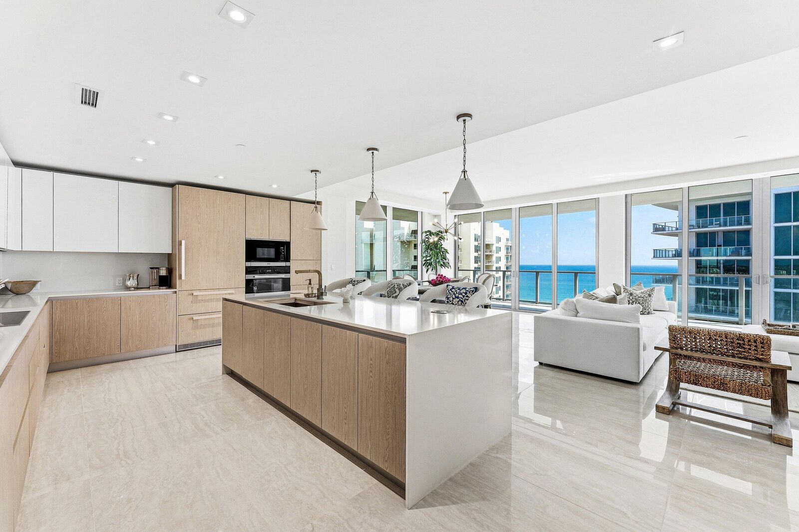 Property Photo: 3100 N Ocean Drive 1702P FL 33404