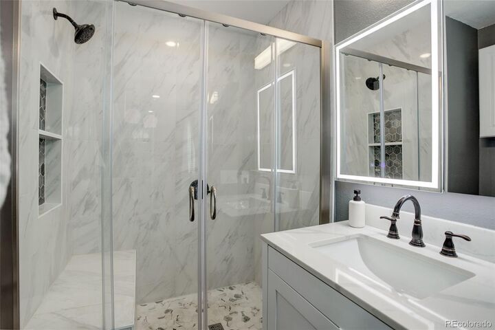 Property Photo:  1204 S Uvalda Street  CO 80012 