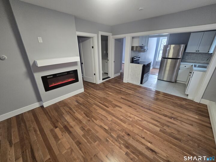 Property Photo:  108 Dewitt Street  CT 06519 